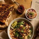 Curb street food à Paris 18e : sandwich et bowl maison